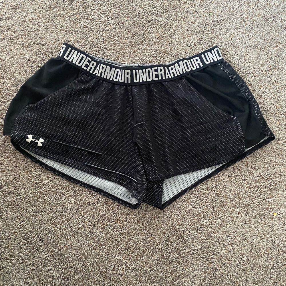 Under Armour Shorts / L